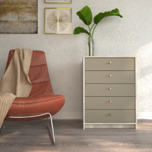 Chifonier con cinco cajones apilados con estilo simple y funcional<br />
Tiradores metalicos de cobre estilo vintage